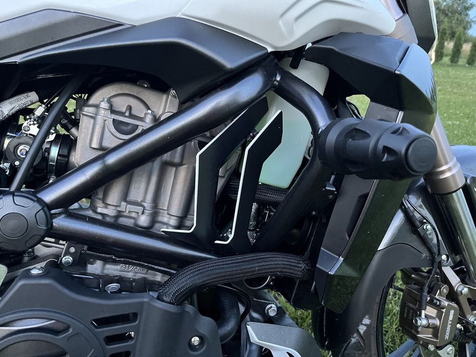 Малокубатурний Diavel