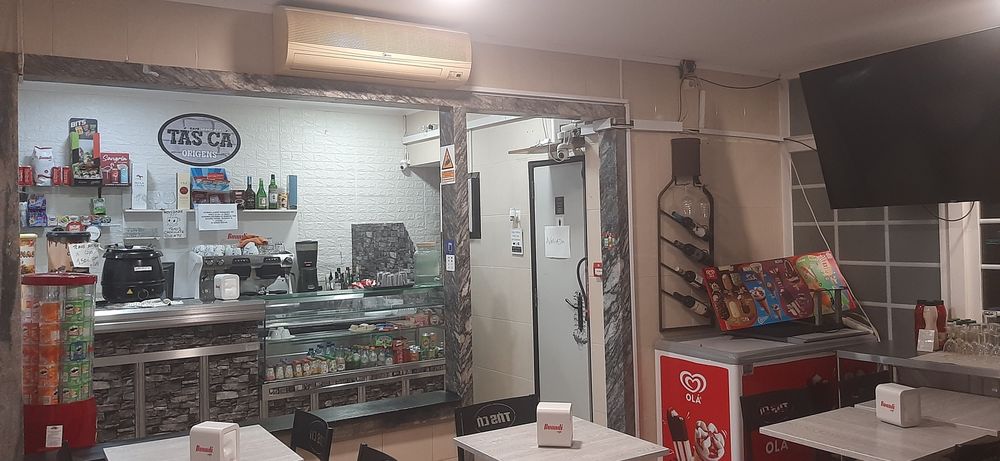 Café e snack-bar (RESERVADO)
