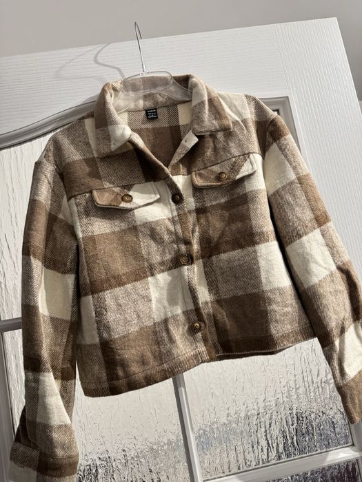 Kratkowana kurtka oversitze, rozmiar S