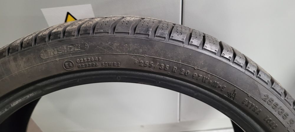 Opony  zimowe  Continental 255/35/20