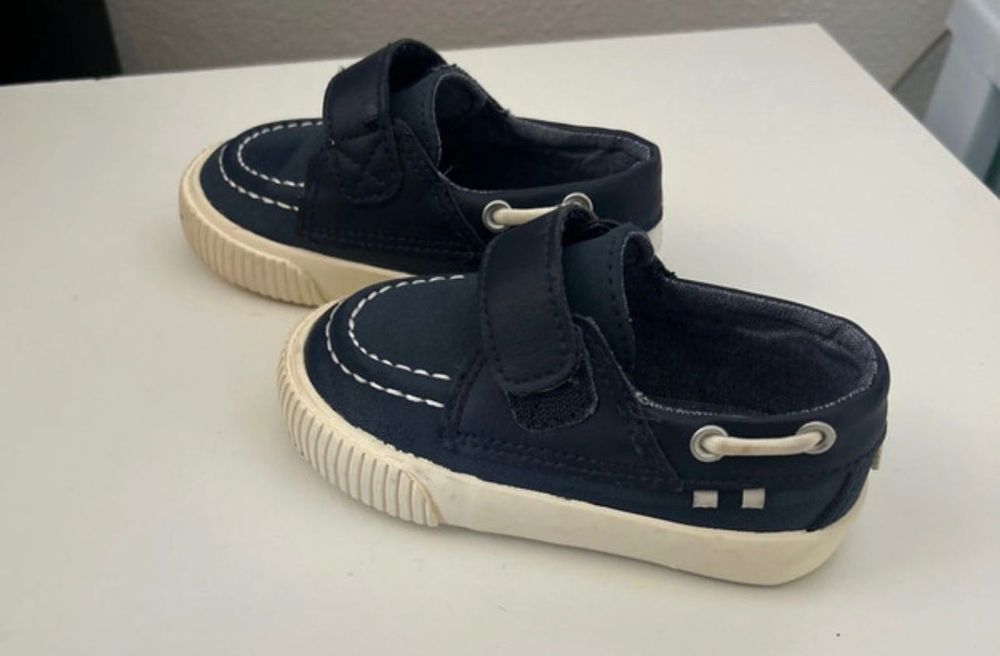 Sapatinhos elegantes para meninos ( bebés)