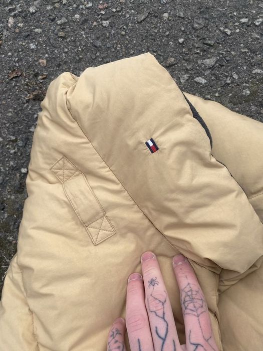 Продам пуховик Tommy Hilfiger