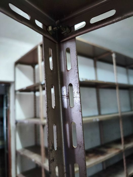 Estantes para Armazém ou Estabelecimento Comercial