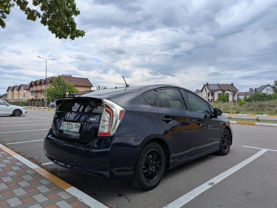 Toyota Prius  30