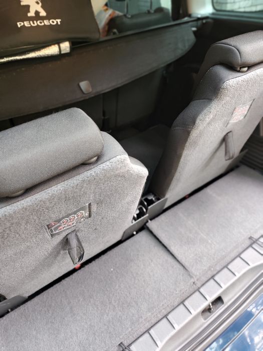 продам Peugeot 5008 7 місць 2010 року автомат