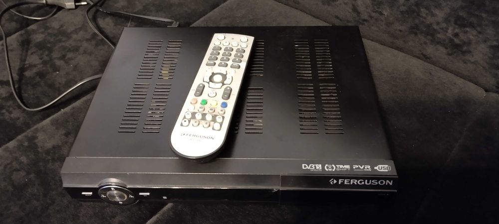 Antena satelitarna + 2 konertery + tuner ferguson FK-6900CR