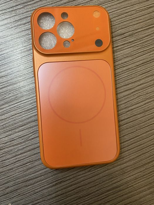 Продам чехол для Iphone 13pro (имитация под iphone 17)