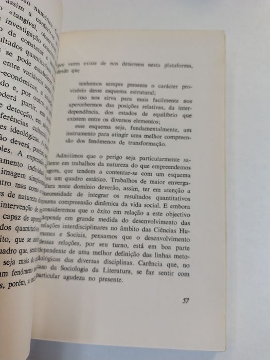 A novela e o leitor Português, de José Tengarrinha