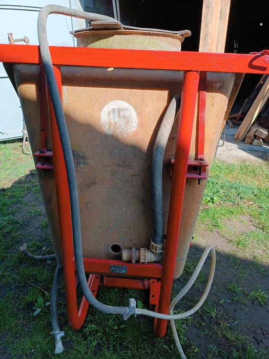 Оприскувач навісний на 300л