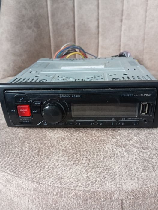 Магнітола Alpine 72bt