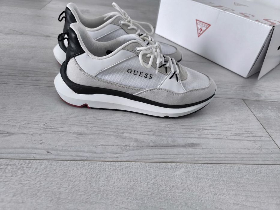 Sneakersy Guess  rozm. 39