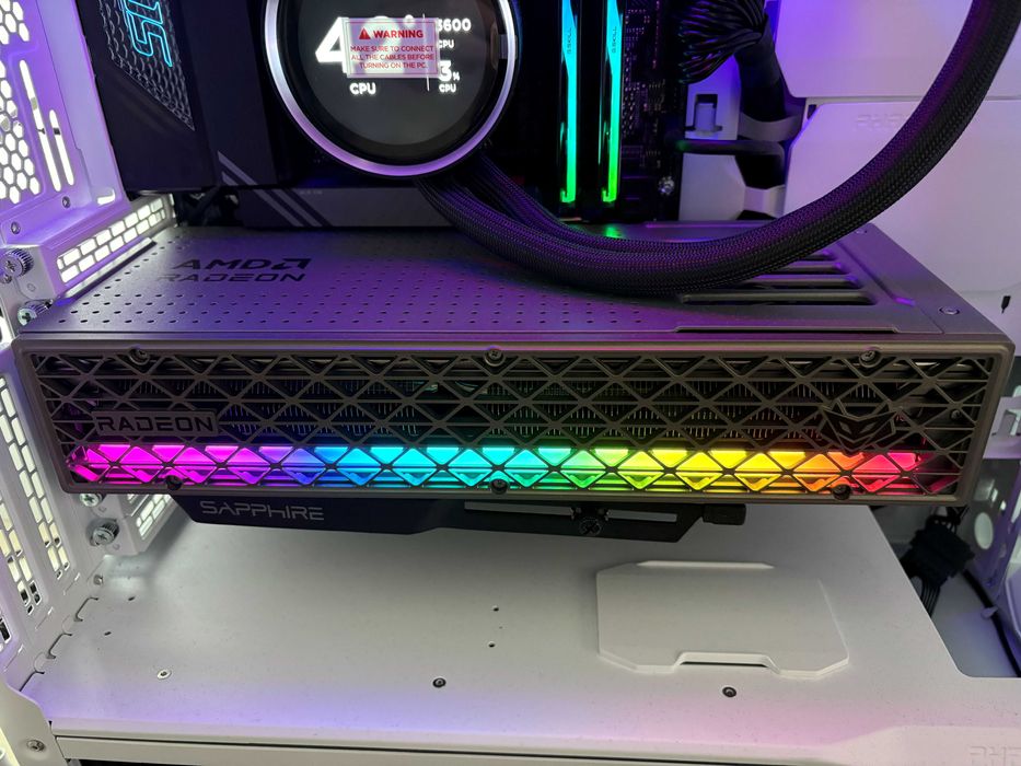 Karta graficzna SAPPHIRE AMD RADEON RX 9070 XT Nitro+ 16GB