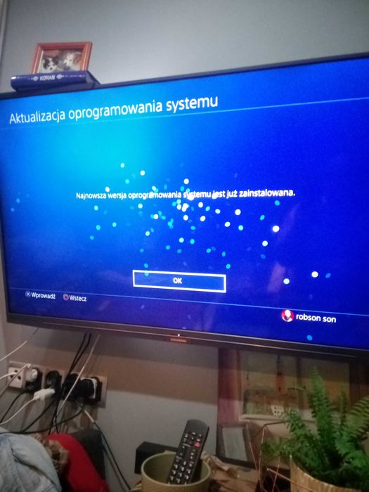 Sprzedam Konsola PS4 pro
