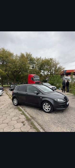 2005r. A L T E A  1.9 TDI    HAK 1400kg