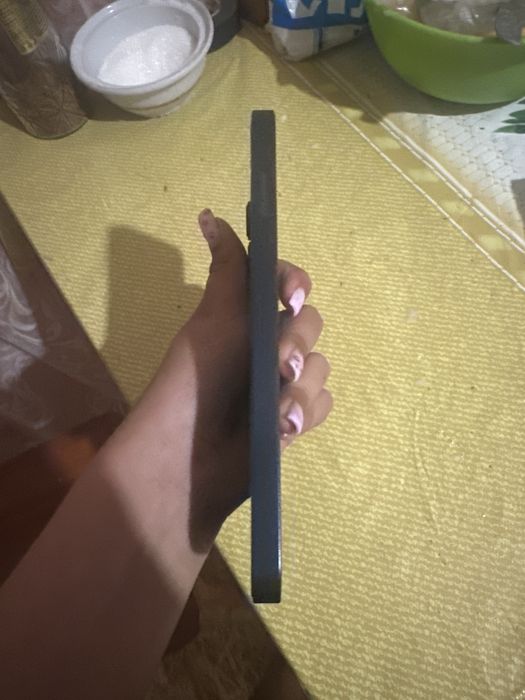 андроїд у корпусі iphone 15 pro max