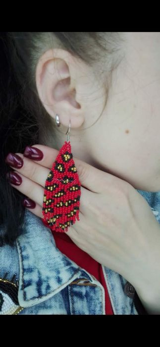 Сережки з бісеру