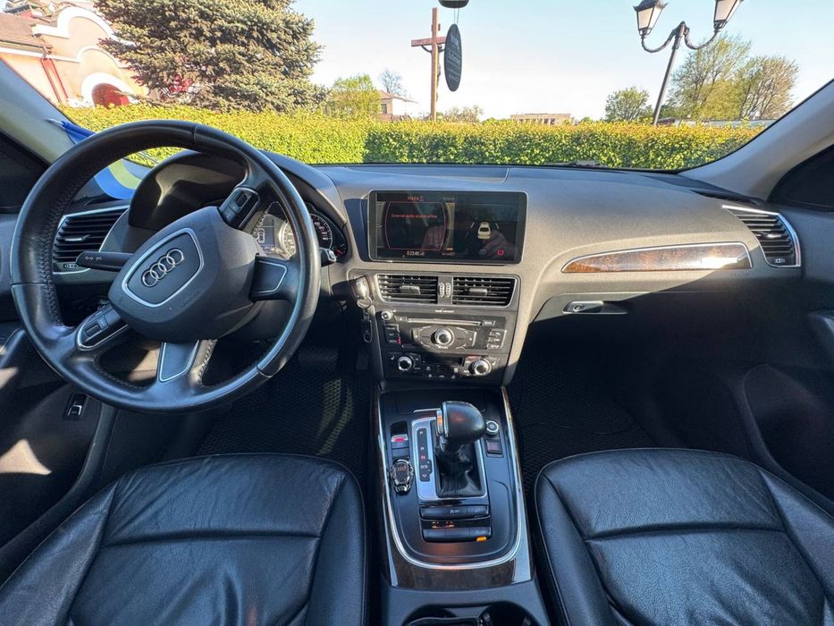 Продам Audi Q5 2012 года (рестайлинг, S-Line)