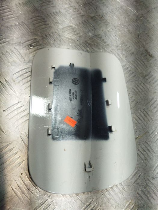 Лючок паливного бака VW Atlas