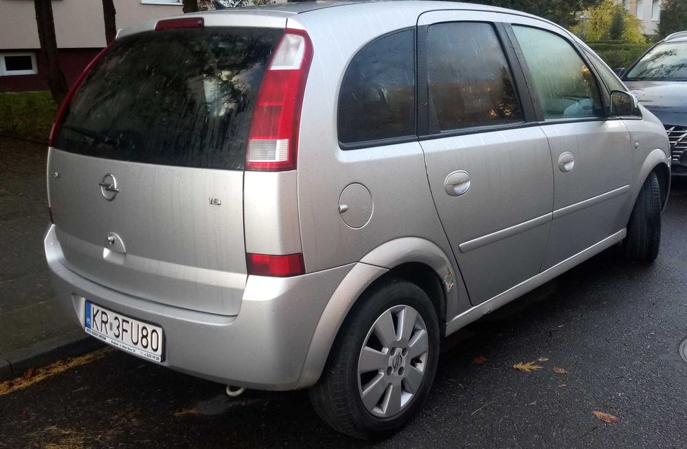 Opel Meriva srebrny 2004r.