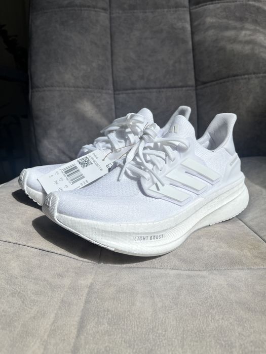 ОРИГІНАЛ!!! Кросівки жіночі Adidas ultra boost 5 ID8848 40р