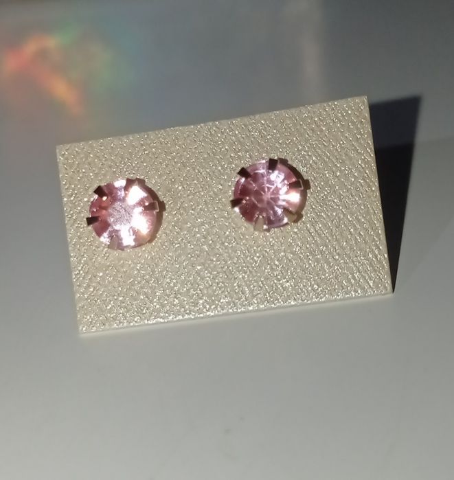 Nowe złote kolczyki diamenciki różowe ze stali nierdzewnej wkrętki