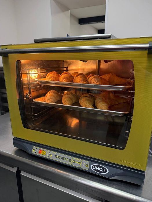 Професійна конвекційна піч UNOX (Італія) XF 135 Arianna135