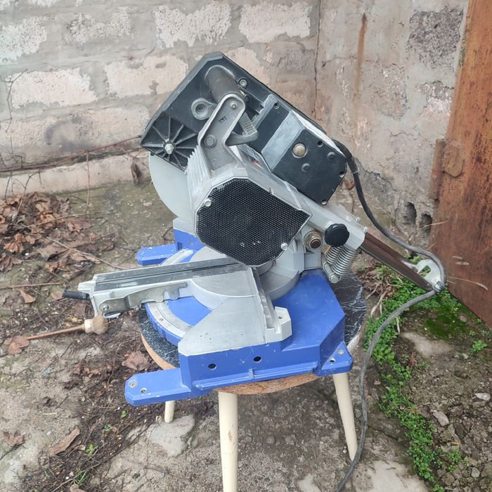 Торцовка з протяжкою Elektra Beckum KGS301 (Metabo)