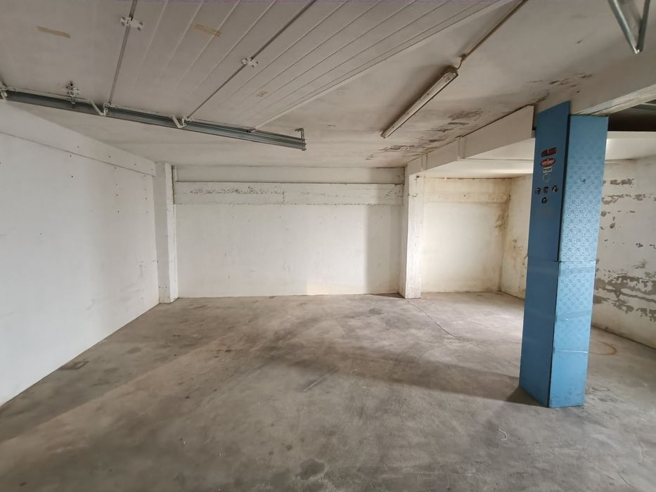 Garagem em Bairro