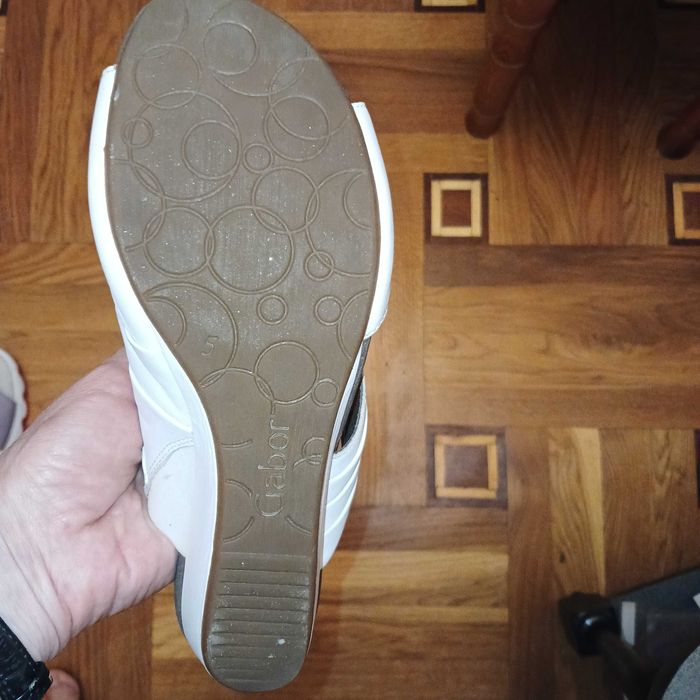 Белые сабо Gabor на танкетке. Размер 38,