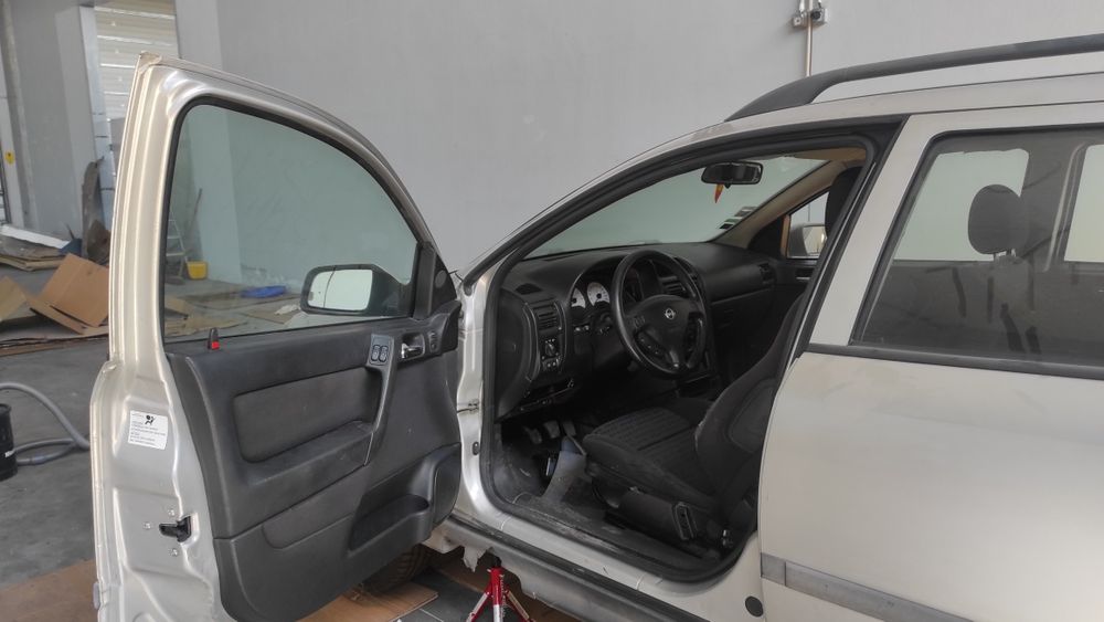 Opel Astra para peças