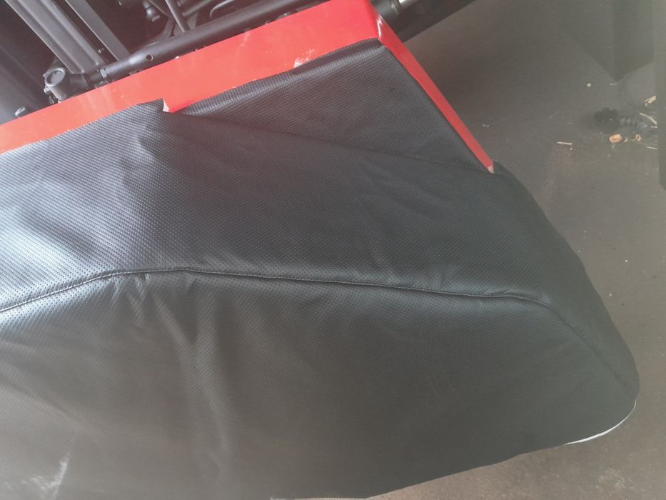 Tapicerka zetor  5011#5211#5245#6211#6245#7245#7745  czarna