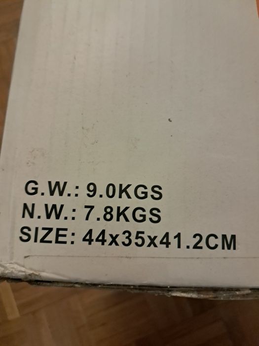 80 € Vendo máquina de vapor , aspirador, caldeira, ferro e vários utensílios, tudo na mesma máquina