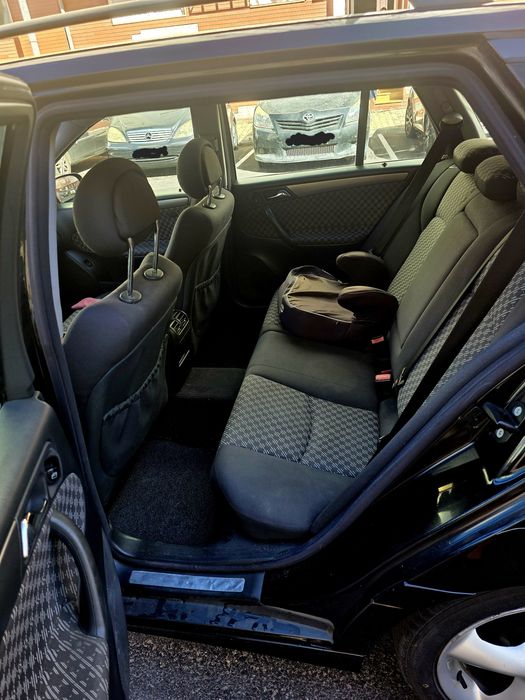 Mercedes Benz C200