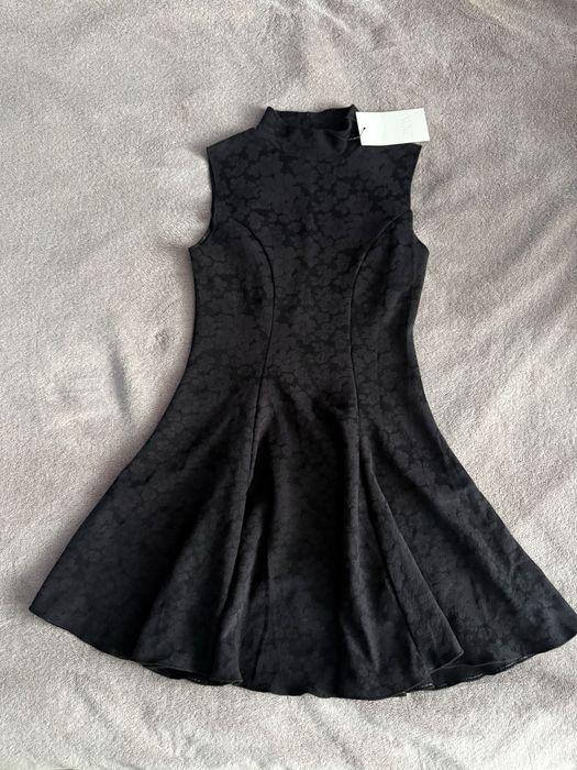 Чорна сукня Zara