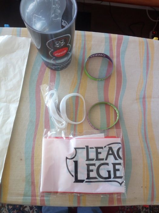 Conjunto Merchandise League of Legends Worlds 2014