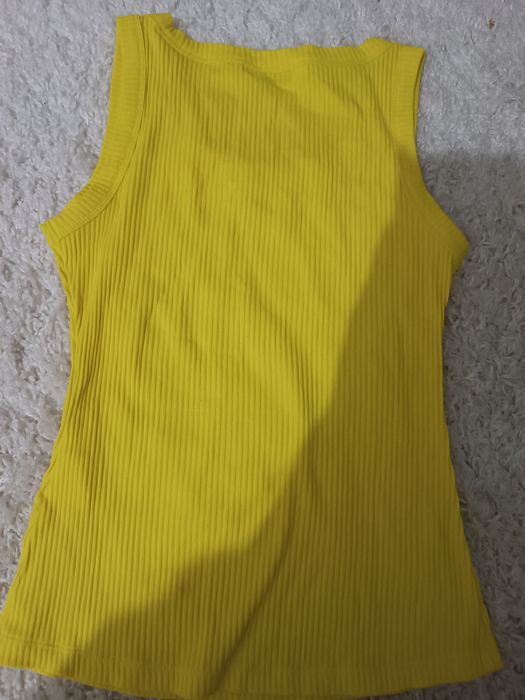 жіноча жовта майка