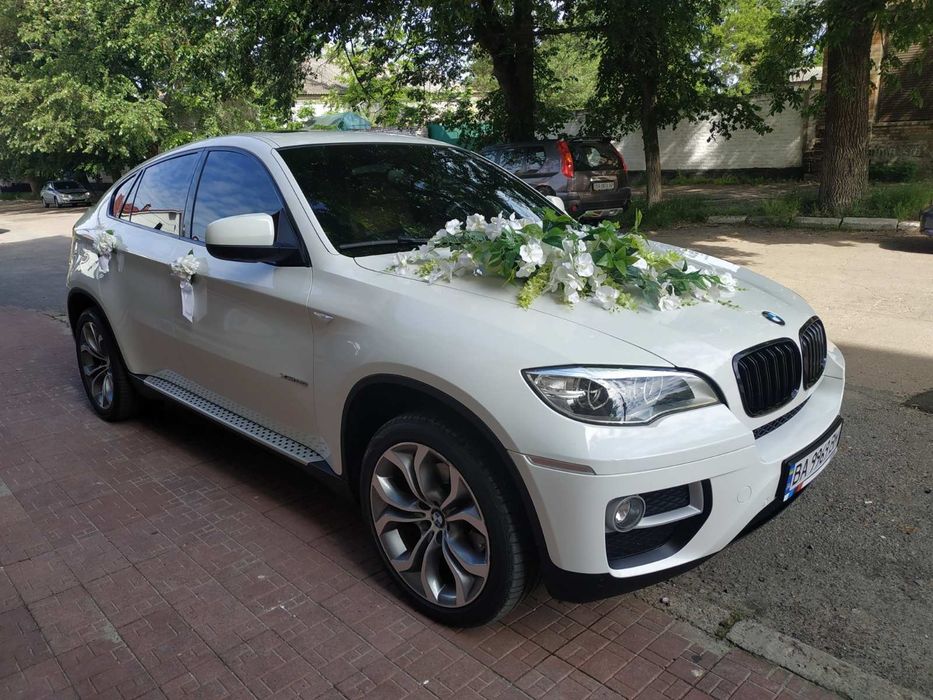 Оренда авто на весілля