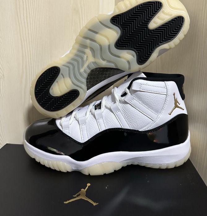 Кросівки Air Jordan 11 Retro Dmp Gratitude White/Black AJ11 чорно-білі