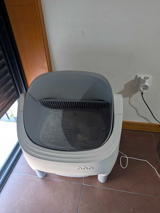 Caixa de areia para gato automática