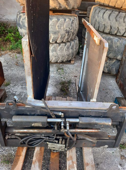 wózek widłowy chwytak do bel beli kostek makulatury