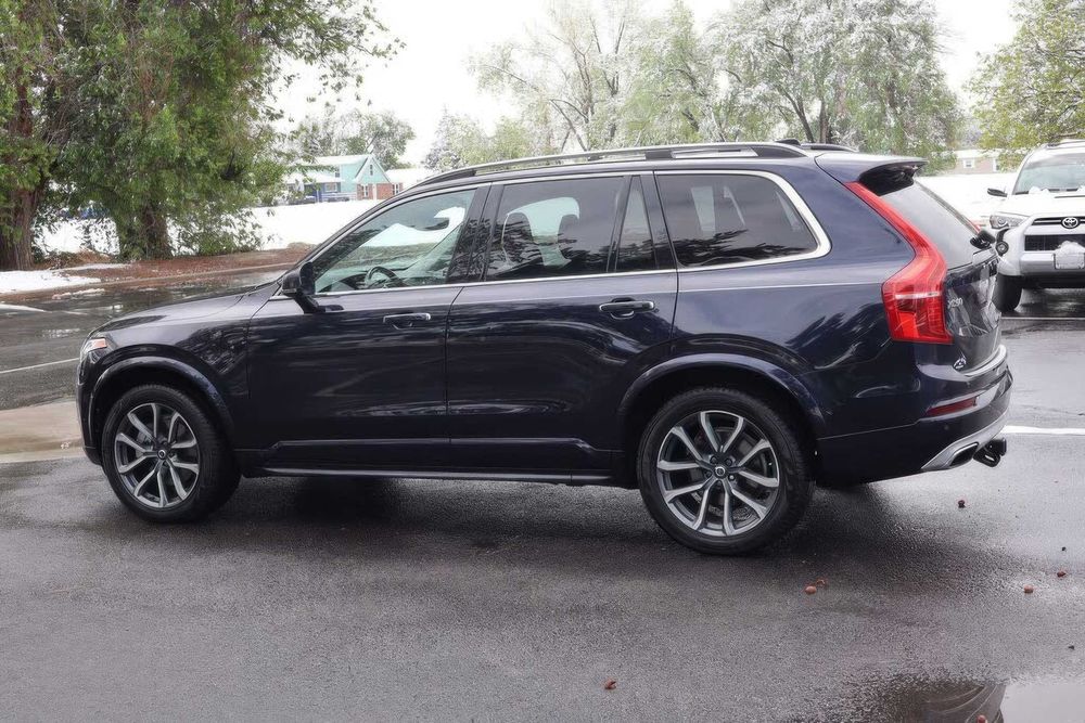 Volvo XC90 T6 Momentum      2019