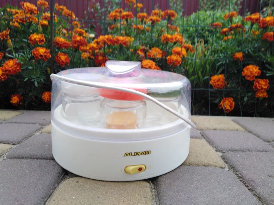 Йогуртниця YT-720