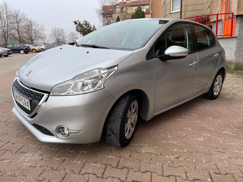 Peugeot 208  Van
