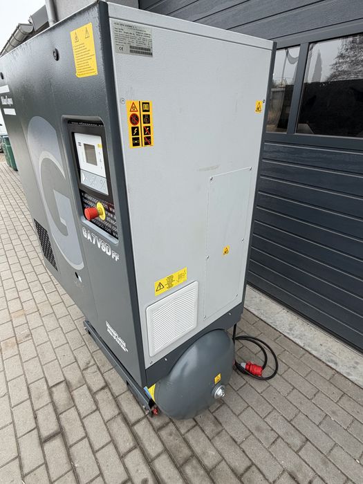 Kompresor śrubowy Atlas Copco GA 7 VSD FF osuszacz falownik 7,5KW