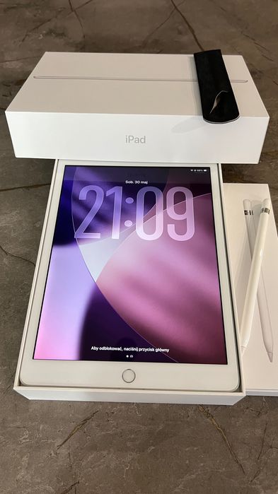 Apple iPad 8th 10.2" 32 GB Wi-Fi + Apple Pencil 1 gen