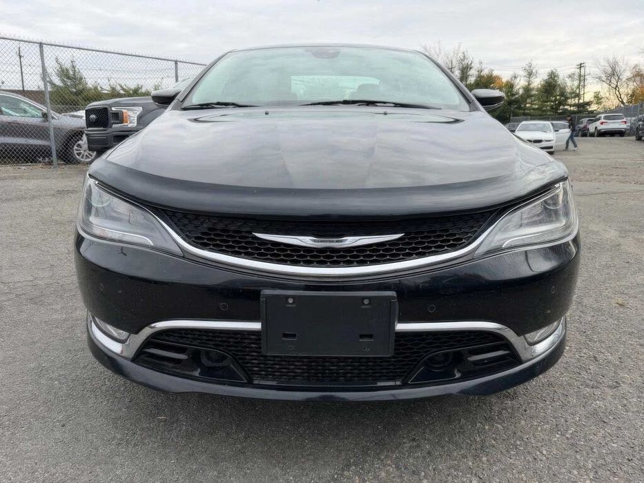 Chrysler 200 S      2015