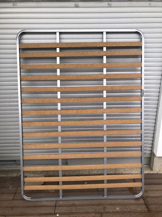Estrado cama 190cm altura por 140cm largura