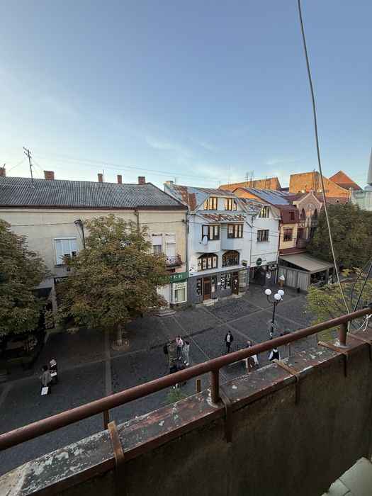 Продається велика 3 х кімнатна квартира в центрі міста
