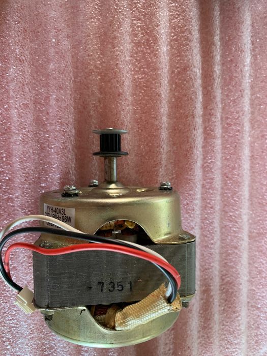 Продам двигатель электрический.