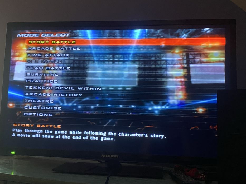 Playstation 2 wersja FAT + pad + 2 gry